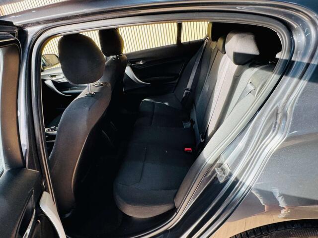 BMW 1-Serie 116 d Garantie 12 MOIS SPORT
