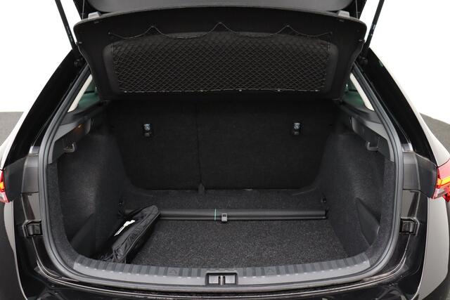 Skoda Scala PU-1.0 TSI DSG PU-1.0 TSI DSG + A/T + CARPLAY + PDC + ALU