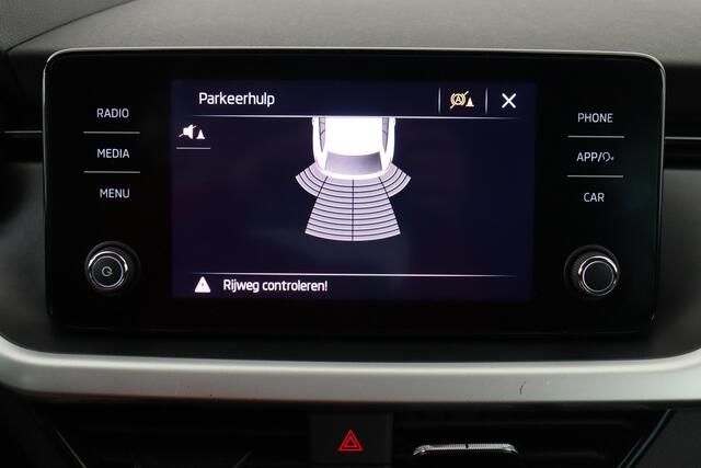 Skoda Scala PU-1.0 TSI DSG PU-1.0 TSI DSG + A/T + CARPLAY + PDC + ALU