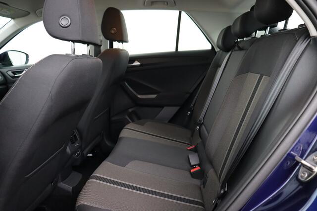 Volkswagen T-ROC PU-STYLE 1.5 TSI DSG STYLE 1.5 TSI DSG + GPS + CARPLAY + PDC + CRUISE + ALU