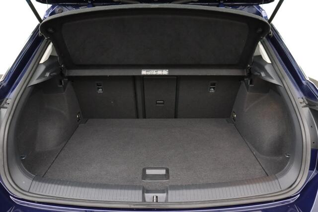 Volkswagen T-ROC PU-STYLE 1.5 TSI DSG STYLE 1.5 TSI DSG + GPS + CARPLAY + PDC + CRUISE + ALU