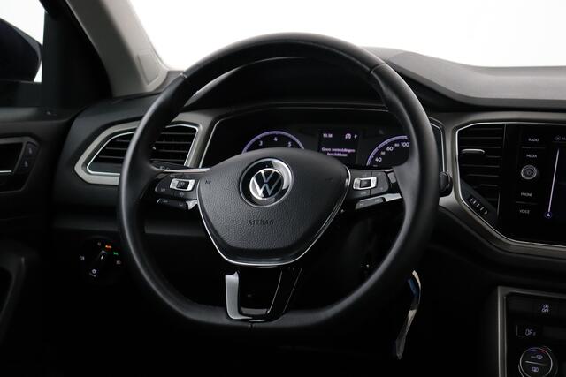 Volkswagen T-ROC PU-STYLE 1.5 TSI DSG STYLE 1.5 TSI DSG + GPS + CARPLAY + PDC + CRUISE + ALU