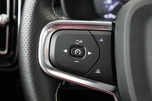 Volvo XC40 PU- R-Design 1.5T4 RECHARGE GEARTRONIC R-DESIGN 1.5 T4 RECHARGE GEARTRONIC + GPS + LEDER-ALCANTARA + CAMERA + PDC + CRUISE + PANO DAK + ALU 19