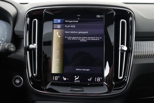 Volvo XC40 PU- R-Design 1.5T4 RECHARGE GEARTRONIC R-DESIGN 1.5 T4 RECHARGE GEARTRONIC + GPS + LEDER-ALCANTARA + CAMERA + PDC + CRUISE + PANO DAK + ALU 19