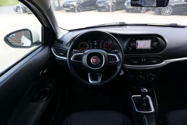 Fiat Tipo 1.4i LOUNGE RADAR NAVIGATION CLIM GARANTI 12 MOIS