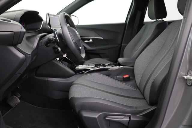 Peugeot 2008 ALLURE 1.2 PURETECH EAT8 ALLURE 1.2 PURETECH EAT8 + A/T + PDC + CRUISE + HALF-LEDER + ALU 17