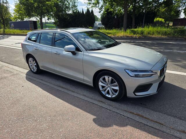 Volvo V60 2.0 B4 MHE Momentum Pro Geartronic 1�EIG FULL