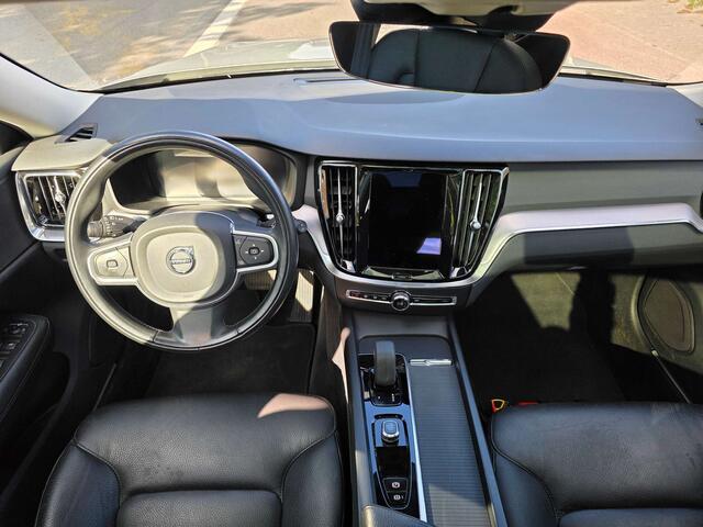 Volvo V60 2.0 B4 MHE Momentum Pro Geartronic 1�EIG FULL