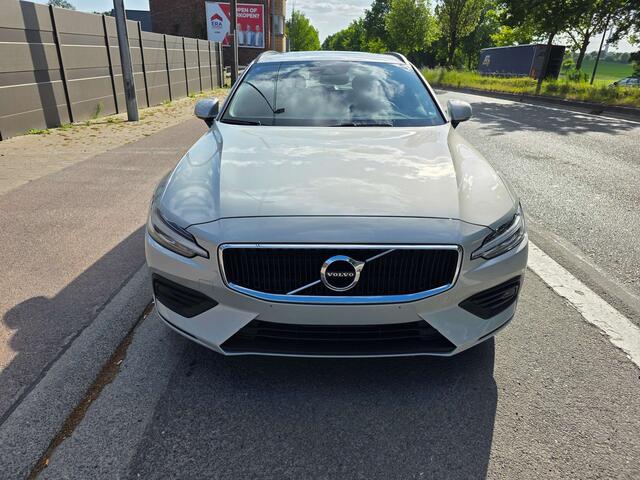 Volvo V60 2.0 B4 MHE Momentum Pro Geartronic 1�EIG FULL