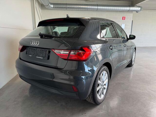 Audi A1 30 TFSI- NAVI - parkeersensoren - enz...