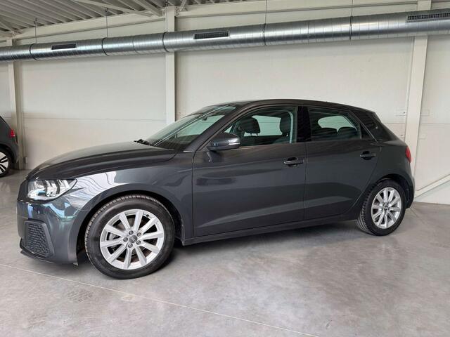 Audi A1 30 TFSI- NAVI - parkeersensoren - enz...