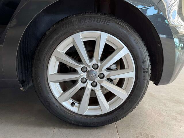 Audi A1 30 TFSI- NAVI - parkeersensoren - enz...