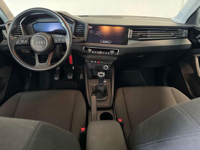 Audi A1 30 TFSI- NAVI - parkeersensoren - enz...