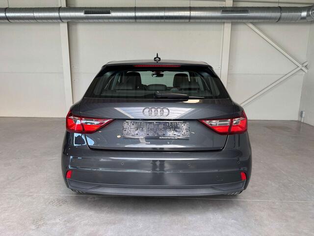 Audi A1 30 TFSI- NAVI - parkeersensoren - enz...