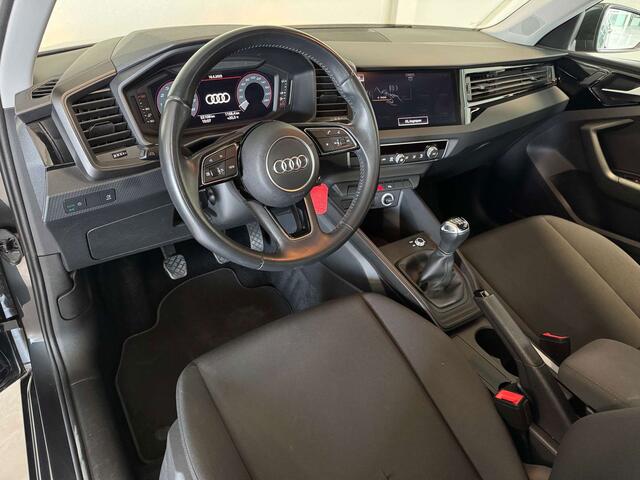 Audi A1 30 TFSI- NAVI - parkeersensoren - enz...
