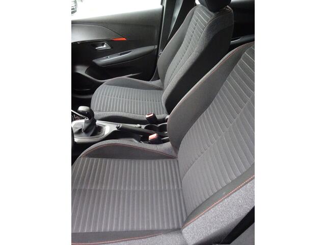 Peugeot 208 12i active pack GPS led lichten