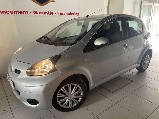 Toyota Aygo 1.0i VVT-i MMT 5PORTES I 75.000 KM I AUTO I