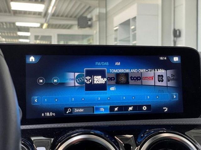 Mercedes-Benz CLA-Klasse 180 Shooting Brake ProgressiveApp ConnectPano dakCamera