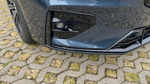 Volvo V60 Ultra, B4 Mild-Hybrid, Benz, Dark 3YEAR WARRANTY