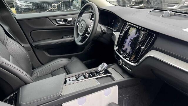 Volvo V60 Ultra, B4 Mild-Hybrid, Benz, Dark 3YEAR WARRANTY