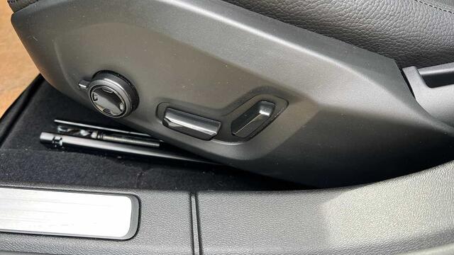Volvo V60 Plus Dark, B4 Mild-Hybrid, 3YEAR WARRANTY
