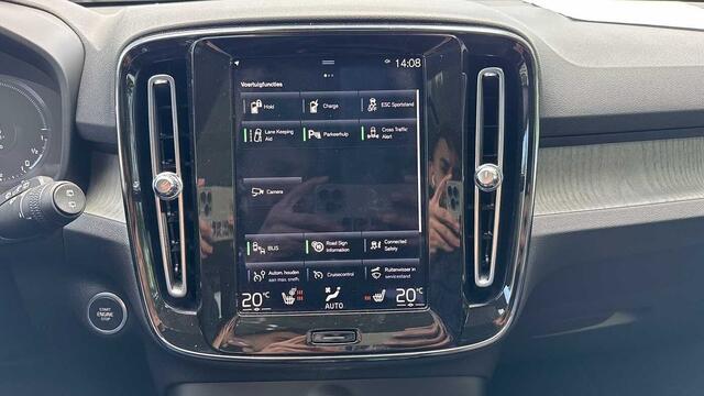 Volvo XC40 Recharge Inscription, T4 plug-in hybrid 3YEAR WARRANTY