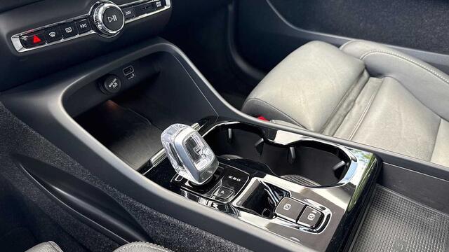 Volvo XC40 Recharge Inscription, T4 plug-in hybrid 3YEAR WARRANTY