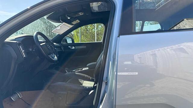 Volvo XC40 R-Design, T3 Geartronic 3YEAR WARRANTY