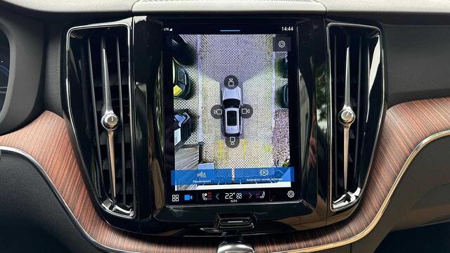 Volvo XC60 Recharge Plus Bright, T6 AWD plug-in hybride 3YEAR WARRANTY
