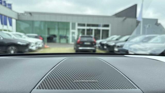 Volvo XC60 Recharge Plus Bright, T6 AWD plug-in hybride 3YEAR WARRANTY