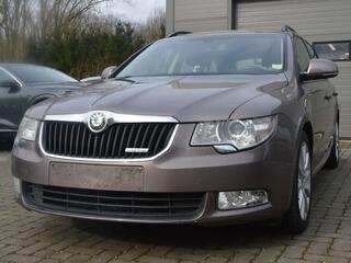 SKODA SUPERB SW 1.6 CR TDi GreenLine Ambiente DPF