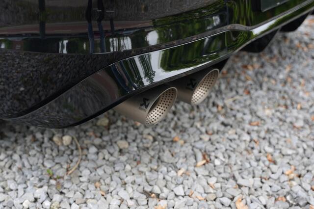 Volkswagen Golf R 2.0 TSI PANO/AKRAPOVIC/R-PERF-PAKKET/SFEER