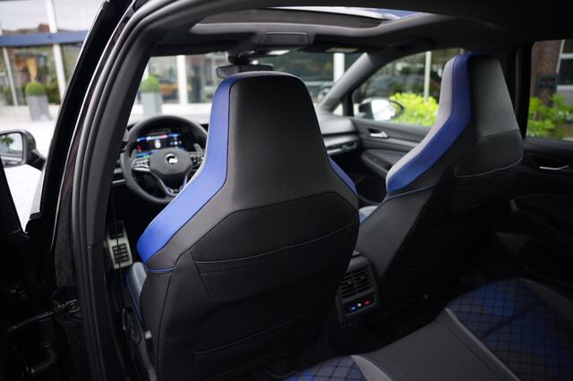Volkswagen Golf R 2.0 TSI PANO/AKRAPOVIC/R-PERF-PAKKET/SFEER