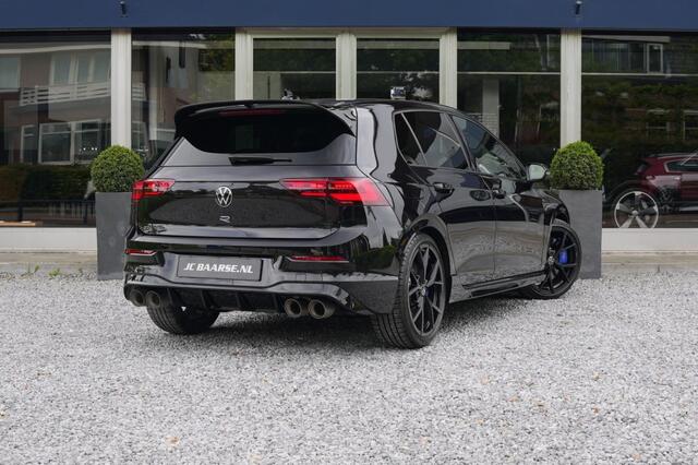Volkswagen Golf R 2.0 TSI PANO/AKRAPOVIC/R-PERF-PAKKET/SFEER