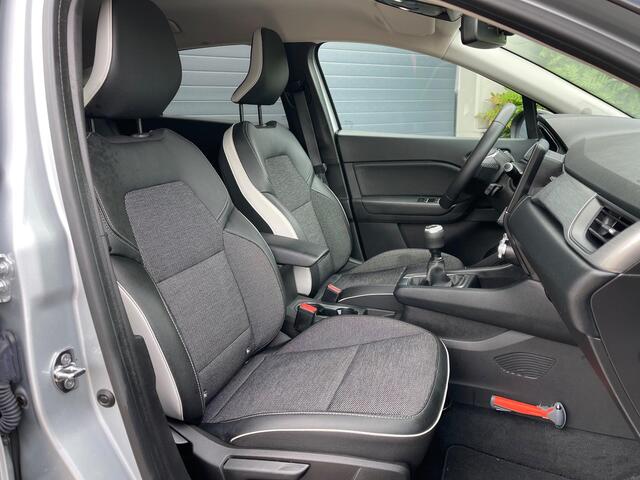 Renault Captur 1.0 TCe/ Navi/Camera/Keyless/Cruise-c/Led/Climate-c/PDC/Trekhaak/Dealer-onderhouden
