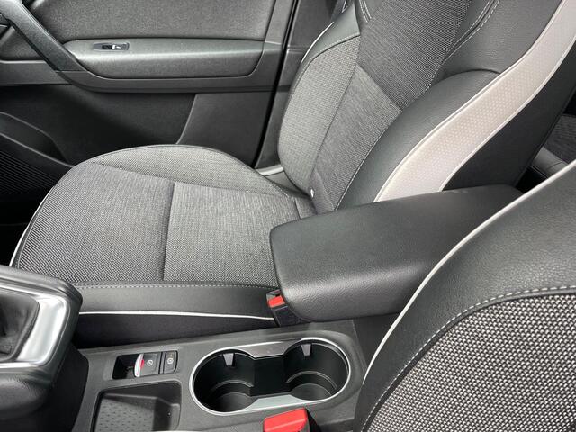Renault Captur 1.0 TCe/ Navi/Camera/Keyless/Cruise-c/Led/Climate-c/PDC/Trekhaak/Dealer-onderhouden