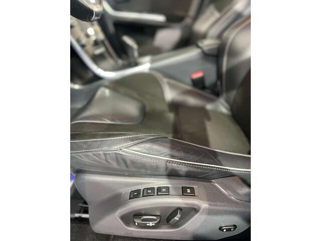 Volvo XC60 2.0d R-design CAM�RARADARS GPS CLIM BI-ZONE