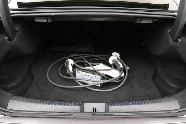 Mercedes-Benz CLA-Klasse 250 e IA e  iA  + GPS + CARPLAY + LEDER/ALCANTARA + CAMERA + PDC + CRUISE + OPEN DAK + ALU 18