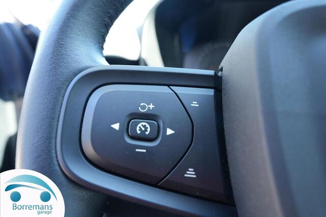 Volvo XC40 XC 40 1.5 T2 MOMENTUM CORE Carplay/navi/parkeersensoren/....
