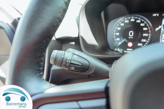 Volvo XC40 XC 40 1.5 T2 MOMENTUM CORE Carplay/navi/parkeersensoren/....