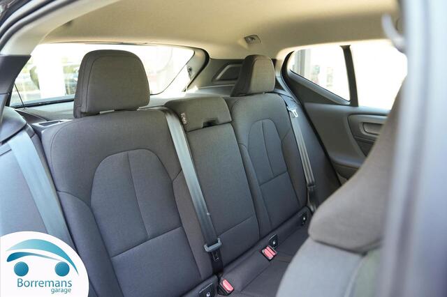 Volvo XC40 XC 40 1.5 T2 MOMENTUM CORE Carplay/navi/parkeersensoren/....