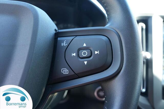 Volvo XC40 XC 40 1.5 T2 MOMENTUM CORE Carplay/navi/parkeersensoren/....