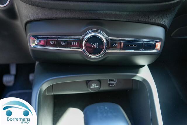 Volvo XC40 XC 40 1.5 T2 MOMENTUM CORE Carplay/navi/parkeersensoren/....