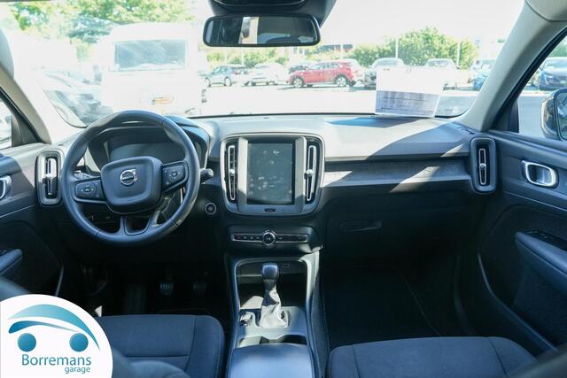 Volvo XC40 XC 40 1.5 T2 MOMENTUM CORE Carplay/navi/parkeersensoren/....