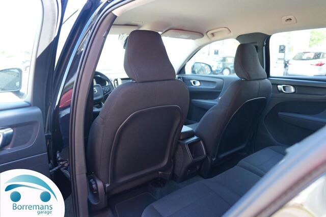 Volvo XC40 XC 40 1.5 T2 MOMENTUM CORE Carplay/navi/parkeersensoren/....