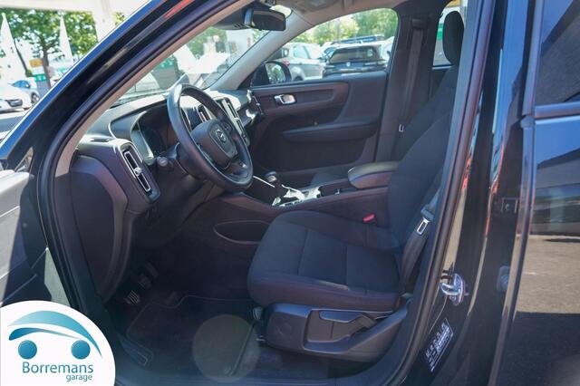 Volvo XC40 XC 40 1.5 T2 MOMENTUM CORE Carplay/navi/parkeersensoren/....