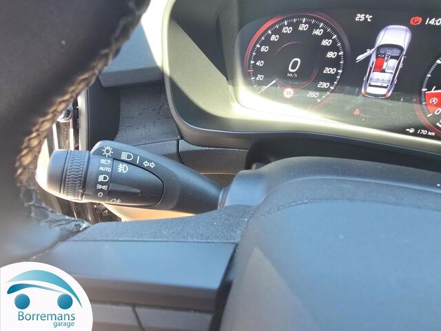 Volvo XC40 XC 40 1.5 T2 MOMENTUM CORE Navi/camera/bluetooth/....