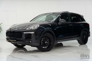 PORSCHE CAYENNE 3.0D Diesel Platinum Edition! Camera, Pano, Black!