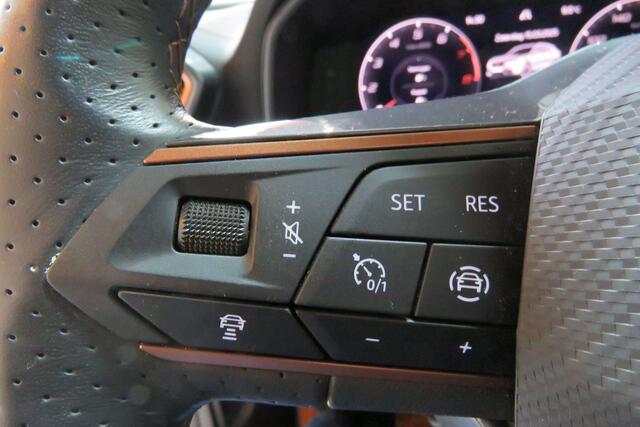 Cupra Formentor 1.5 TSI Navi App - DAB - Alu - Camera - Half Leder
