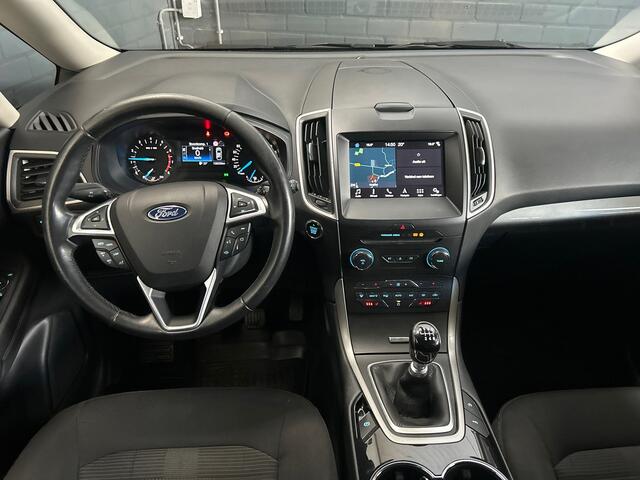 Ford Galaxy 1.5. zeer mooie auto, 1e eigenaar, 7 persoons, 4 e banden